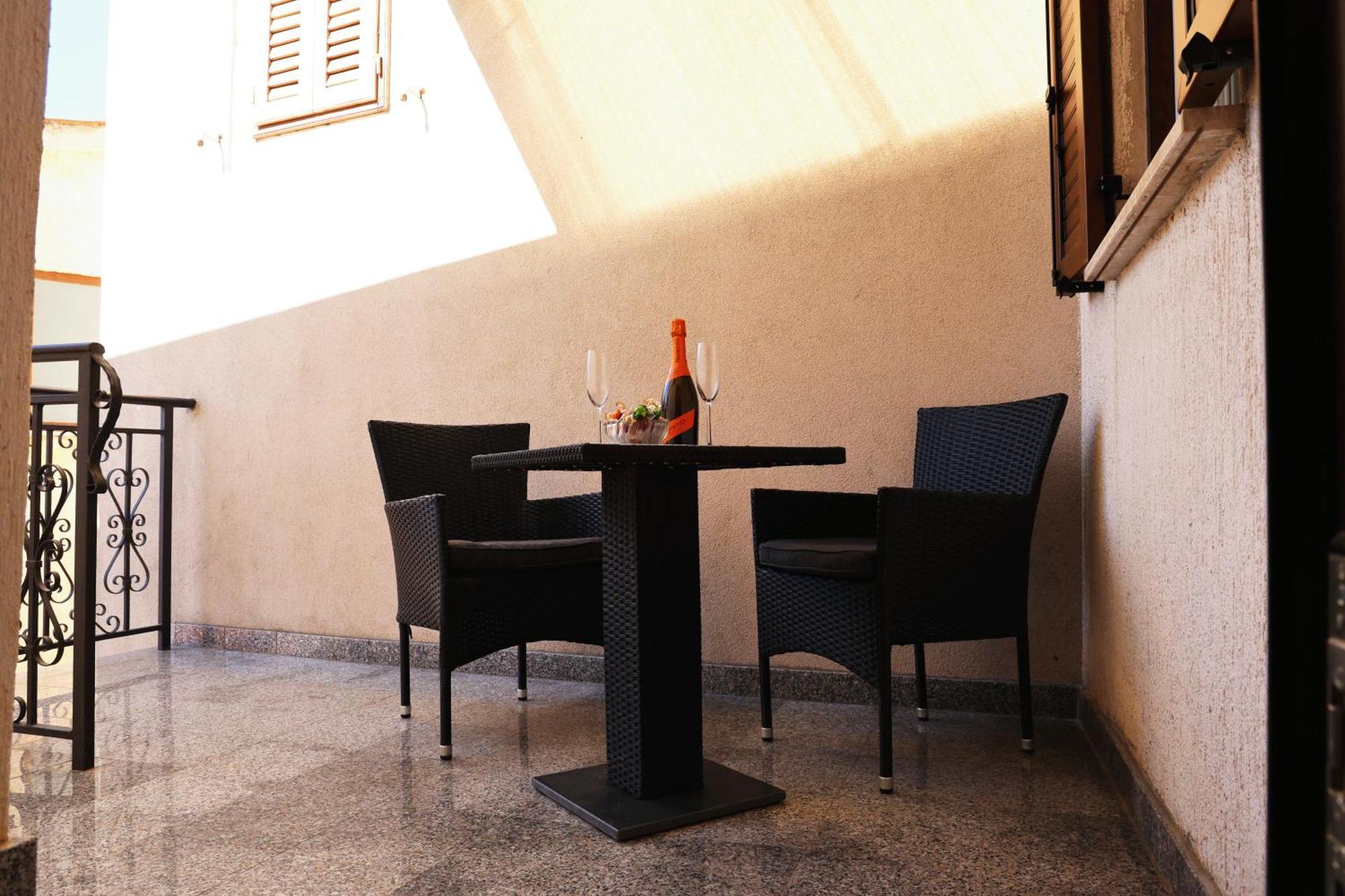 Apartment Neo Tinjan